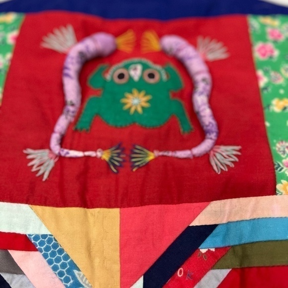 Vintage Chinese Quilted Applique Patchwork 3D Scorpion Frog Panda Vest - Picture 14 of 15